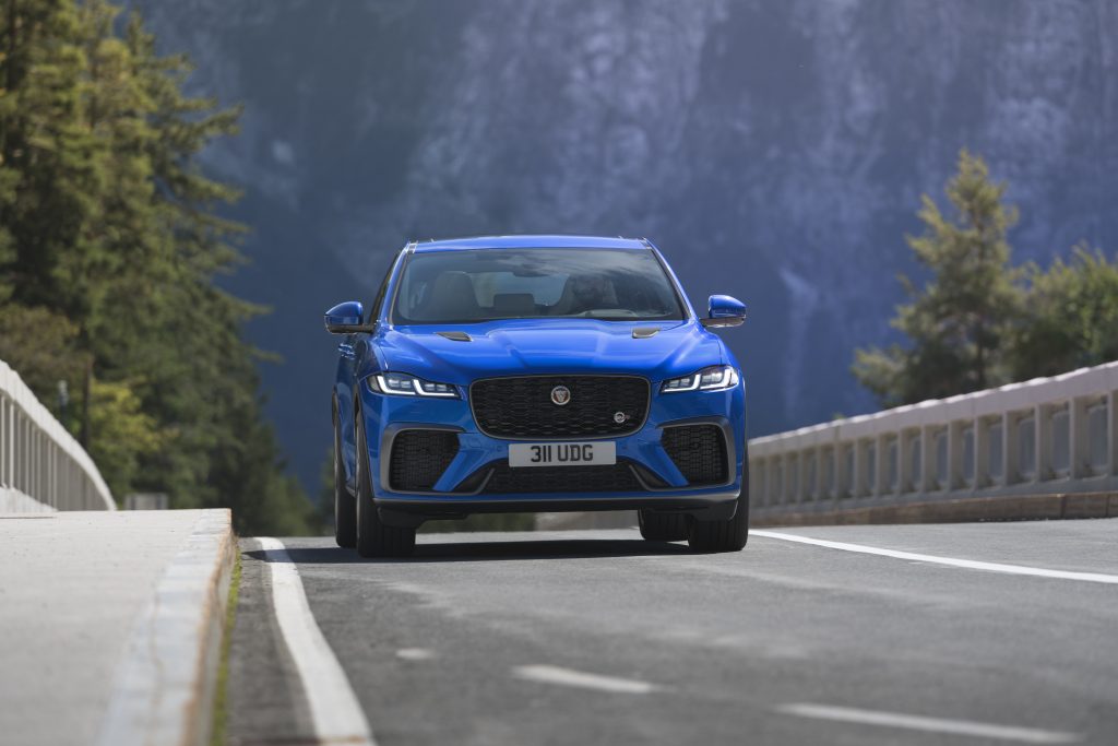 Jag_F-PACE_SVR_21MY_03_Dynamic_DS5001_021220